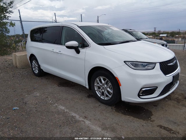 Продажа на аукционе авто 2023 Chrysler Pacifica Touring L, vin: 2C4RC1BG7PR615837, номер лота: 45672861
