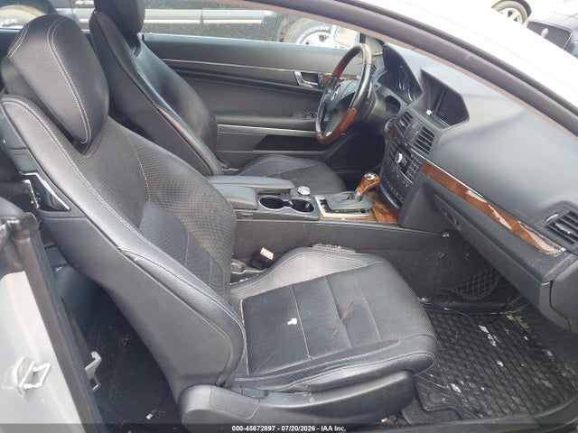Продажа на аукционе авто 2010 Mercedes-benz E 550, vin: WDDKJ7CB0AF034083, номер лота: 45672897
