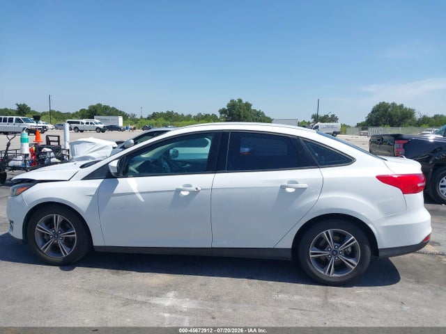 Ford FOCUS SE 2018 1FADP3FE0JL236249 Image 14