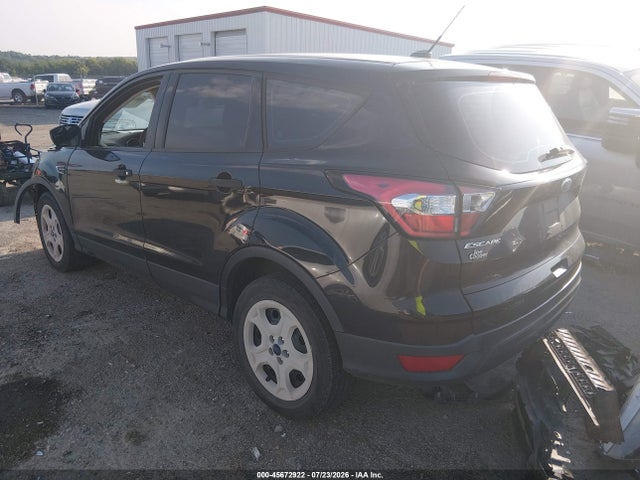 45672922 :رقم المزاد ، 1FMCU0F77JUB24682 vin ، 2018 Ford Escape S مزاد بيع