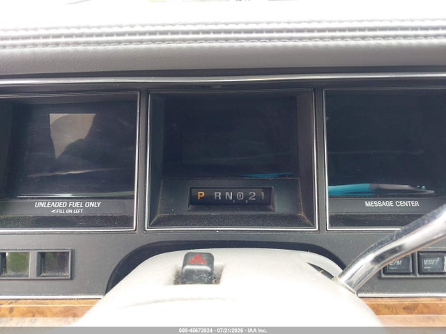 Продажа на аукционе авто 1994 Lincoln Town Car Executive, vin: 1LNLM81W6RY632353, номер лота: 45672924