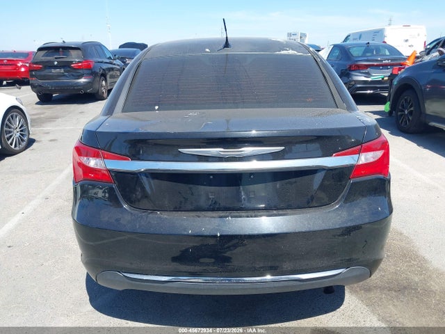 Продажа на аукционе авто 2013 Chrysler 200 Lx, vin: 1C3CCBAB2DN640000, номер лота: 45672934