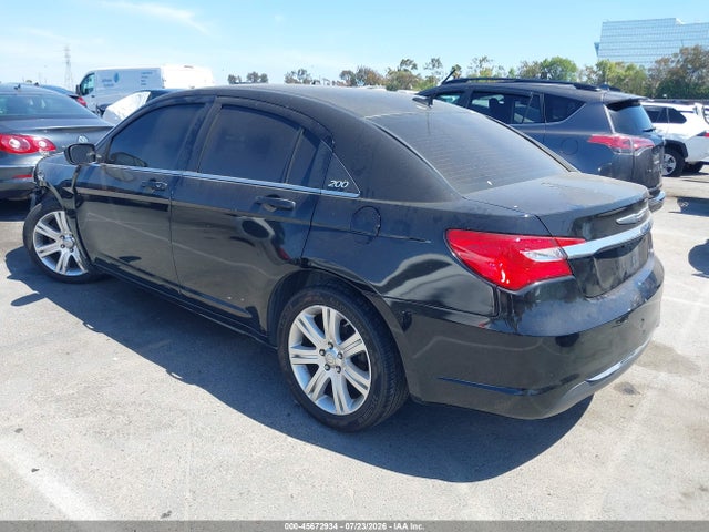 Продажа на аукционе авто 2013 Chrysler 200 Lx, vin: 1C3CCBAB2DN640000, номер лота: 45672934