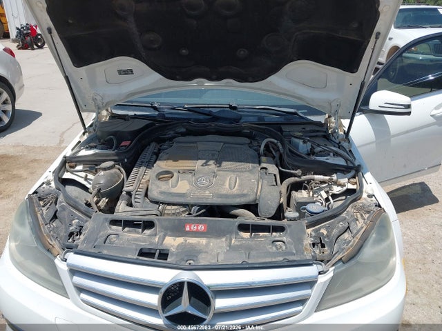 Продажа на аукционе авто 2013 Mercedes-benz C 300 Sport 4matic, vin: WDDGF8AB8DR256728, номер лота: 45672983