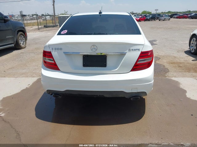 Продажа на аукционе авто 2013 Mercedes-benz C 300 Sport 4matic, vin: WDDGF8AB8DR256728, номер лота: 45672983