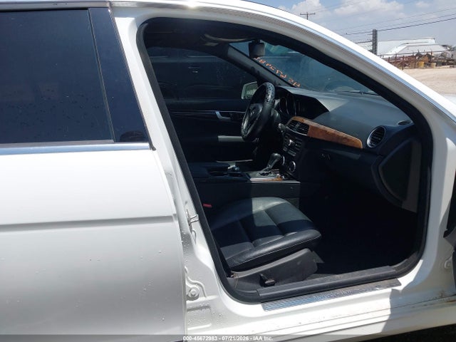 Продажа на аукционе авто 2013 Mercedes-benz C 300 Sport 4matic, vin: WDDGF8AB8DR256728, номер лота: 45672983