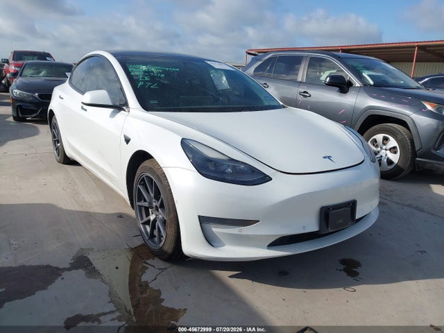 Auction sale of the 2021 Tesla Model 3 Standard Range Plus Rear-wheel Drive, vin: 5YJ3E1EA2MF027438, lot number: 45672999