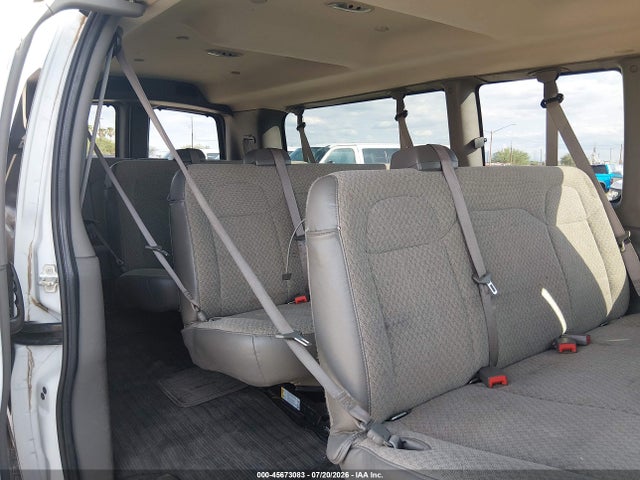 Продаж на аукціоні авто 2021 Chevrolet Express Passenger Rwd 3500 Extended Wheelbase Ls, vin: 1GAZGNFP6M1153866, номер лоту: 45673083