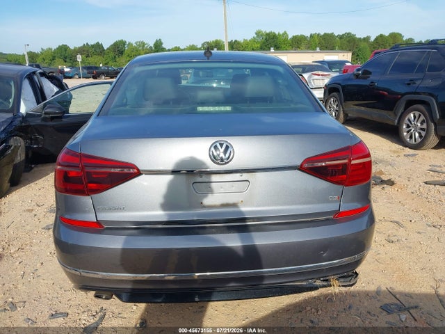 2017 Volkswagen Passat 1.8t R-line მანქანა იყიდება აუქციონზე, vin: 1VWDT7A38HC033958, აუქციონის ნომერი: 45673155