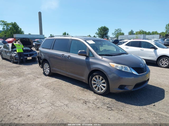 Toyota Sienna Le 7 Passenger 2014 5TDJK3DC3ES090303 главное изображение