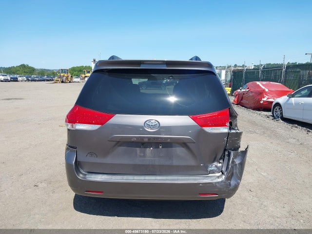 5TDJK3DC3ES090303 Toyota Sienna Le 7 Passenger