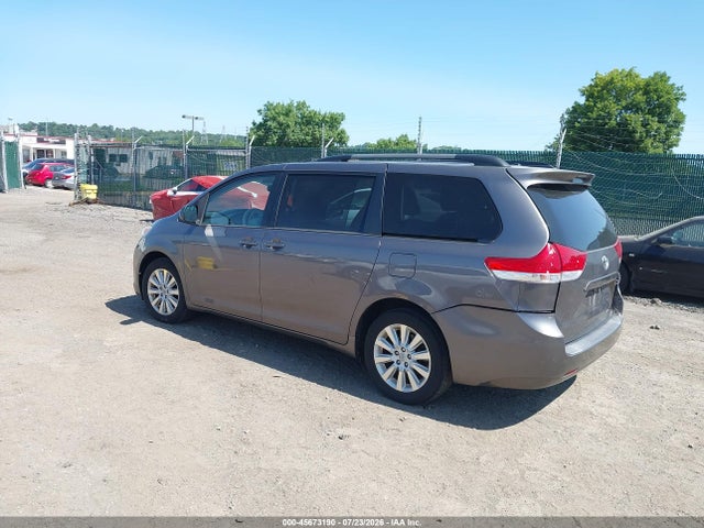 5TDJK3DC3ES090303 Toyota Sienna Le 7 Passenger