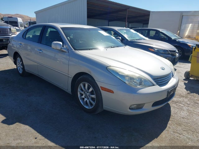 45673204 :رقم المزاد ، JTHBF30G120081565 vin ، 2002 Lexus Es 300 مزاد بيع