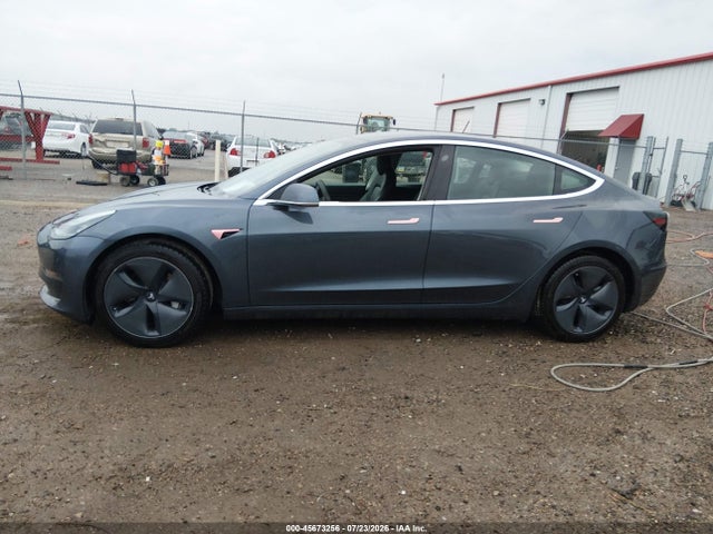 2020 Tesla Model 3 Standard Range Plus Rear-wheel Drive/standard Range Rear-wheel Drive მანქანა იყიდება აუქციონზე, vin: 5YJ3E1EA8LF736678, აუქციონის ნომერი: 45673256