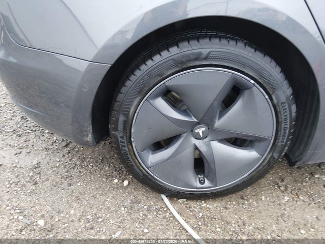 2020 Tesla Model 3 Standard Range Plus Rear-wheel Drive/standard Range Rear-wheel Drive მანქანა იყიდება აუქციონზე, vin: 5YJ3E1EA8LF736678, აუქციონის ნომერი: 45673256