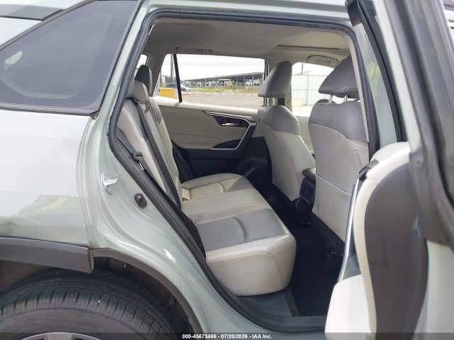 Toyota Rav4 Xle Premium 2019 JTMA1RFV4KD014665 Image 8
