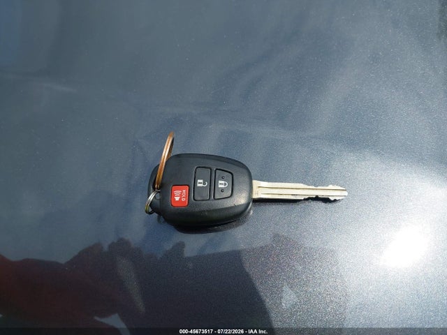 Toyota RAV4 LE 2015 JTMBFREV9FD158788 Image 11