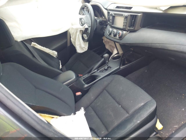 Toyota RAV4 LE 2015 JTMBFREV9FD158788 Image 5