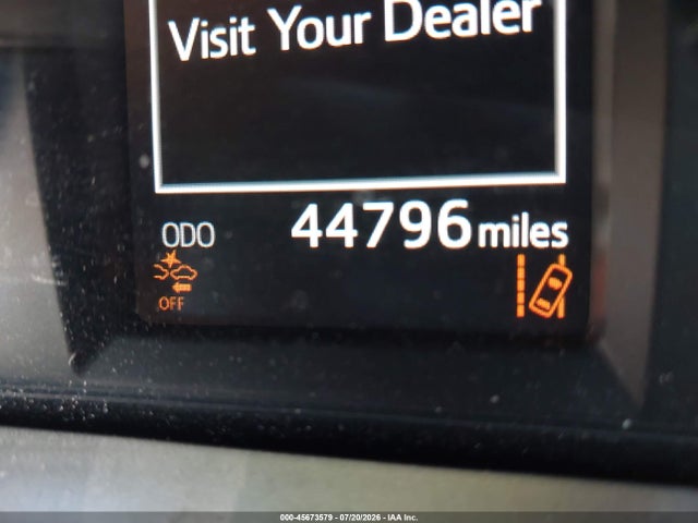 JTMZFREV8HJ103932 Toyota RAV4 LE