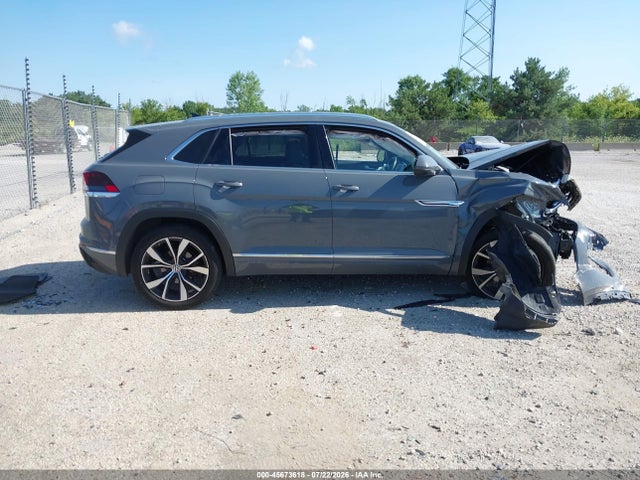 2025 Volkswagen Atlas Cross Sport 2.0t Sel Premium R-line მანქანა იყიდება აუქციონზე, vin: 1V2FE2CA1SC202423, აუქციონის ნომერი: 45673618