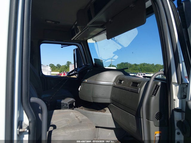 Продажа на аукционе авто 2020 Volvo Vnr, vin: 4V4WC9EH8LN262185, номер лота: 45673668