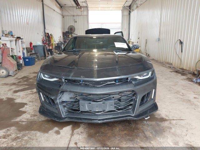 Продажа на аукционе авто 2014 Chevrolet Camaro 1ls, vin: 2G1FE1E36E9132464, номер лота: 45673681