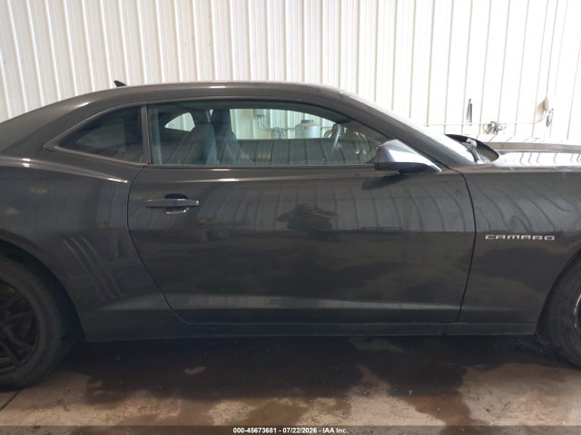 Продажа на аукционе авто 2014 Chevrolet Camaro 1ls, vin: 2G1FE1E36E9132464, номер лота: 45673681