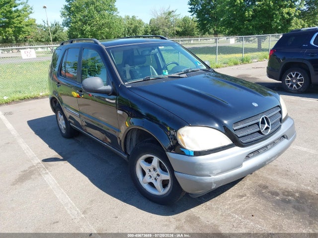 45673689 :رقم المزاد ، 4JGAB54E7XA087915 vin ، 1999 Mercedes-benz Ml 320 مزاد بيع