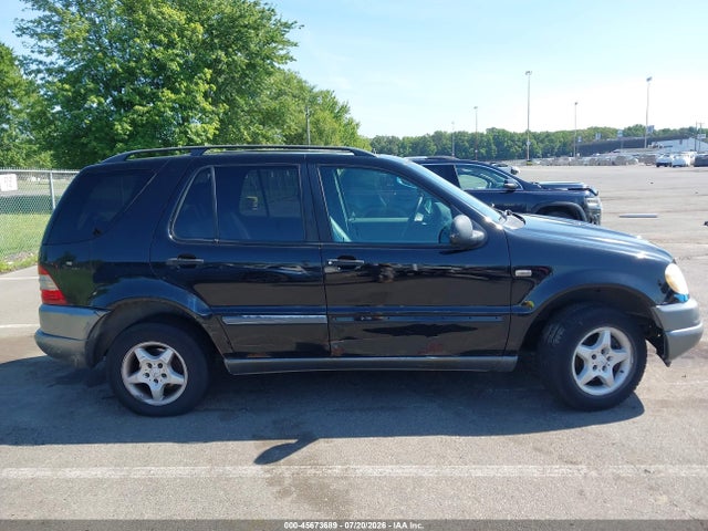 45673689 :رقم المزاد ، 4JGAB54E7XA087915 vin ، 1999 Mercedes-benz Ml 320 مزاد بيع