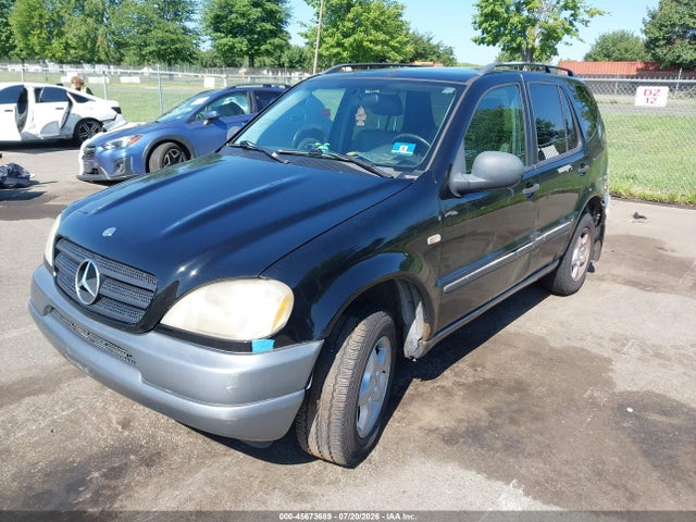 45673689 :رقم المزاد ، 4JGAB54E7XA087915 vin ، 1999 Mercedes-benz Ml 320 مزاد بيع
