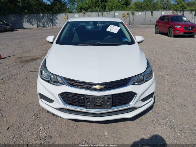 45673714 :رقم المزاد ، 1G1BC5SM1J7209441 vin ، 2018 Chevrolet Cruze Ls Auto مزاد بيع