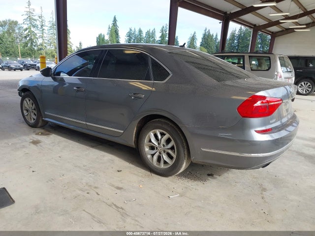 1VWAT7A33GC011335 Volkswagen Passat 1.8t S