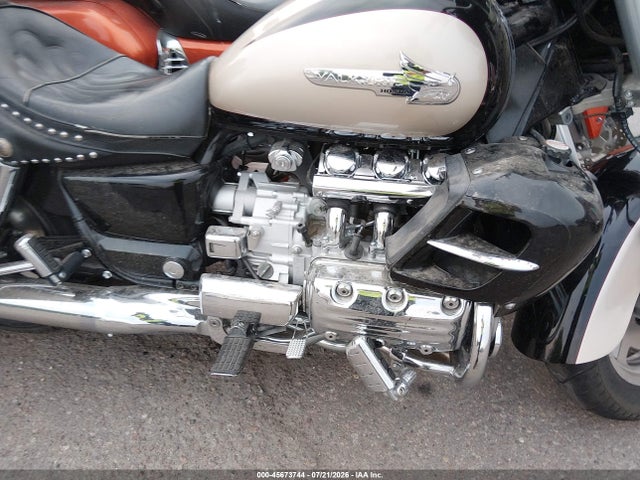 Продажа на аукционе авто 2001 Honda Gl1500 Cf, vin: 1HFSC41061A200730, номер лота: 45673744
