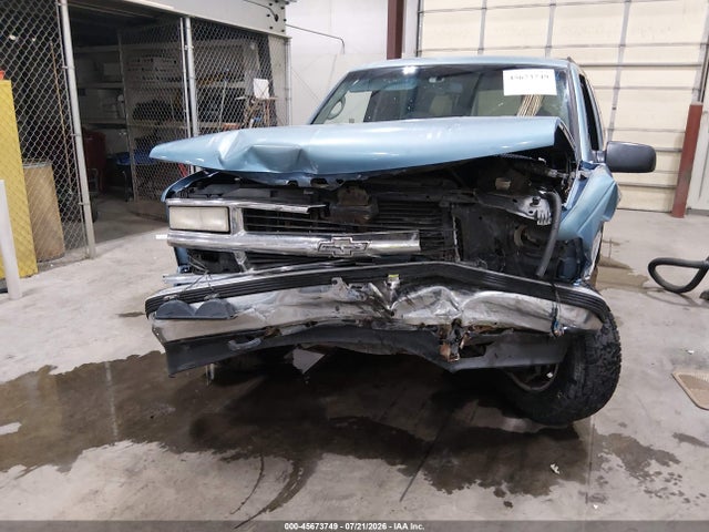 45673749 :رقم المزاد ، 3GNFK16R5TG123459 vin ، 1996 Chevrolet Suburban K1500 مزاد بيع