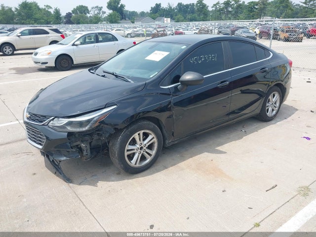 Chevrolet Cruze Lt Auto 2018 1G1BE5SM2J7246296 Image 2