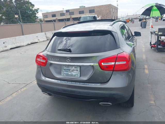 45673811 :رقم المزاد ، WDCTG4EB7HJ285984 vin ، 2017 Mercedes-benz Gla 250 مزاد بيع