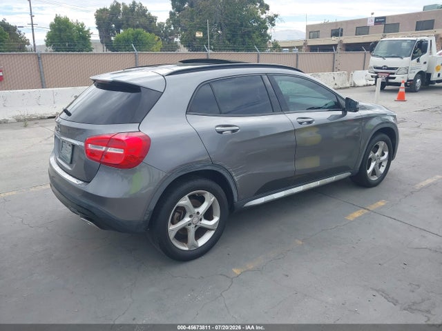 45673811 :رقم المزاد ، WDCTG4EB7HJ285984 vin ، 2017 Mercedes-benz Gla 250 مزاد بيع