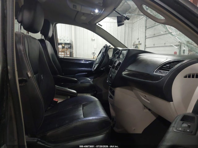 45673851 :رقم المزاد ، 2C4RC1BG8GR292883 vin ، 2016 Chrysler Town & Country Touring مزاد بيع