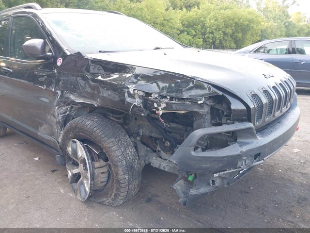 45673866 :رقم المزاد ، 1C4PJMBS8FW520468 vin ، 2015 Jeep Cherokee Trailhawk مزاد بيع