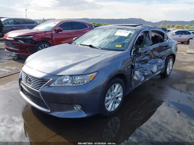 Lexus ES 300H 2014 JTHBW1GGXE2060295 Image 2