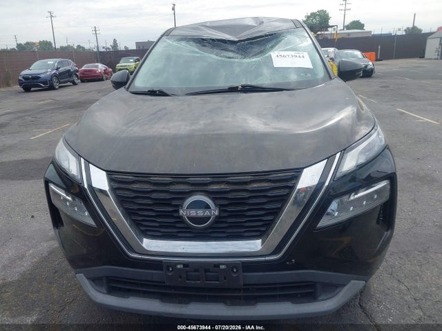 5N1BT3BA2NC683022 Nissan Rogue Sv Fwd