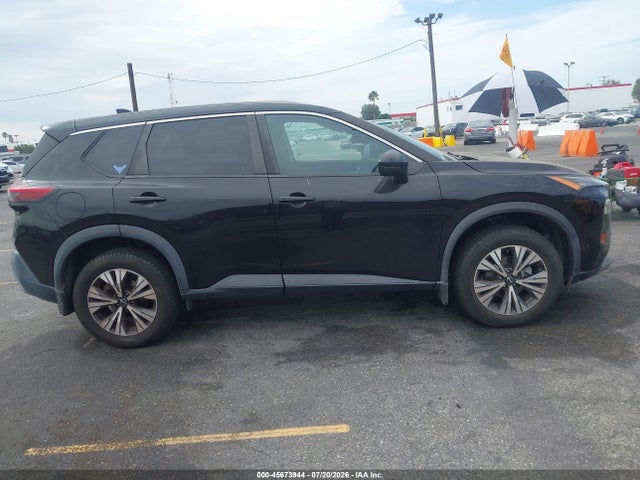 5N1BT3BA2NC683022 Nissan Rogue Sv Fwd
