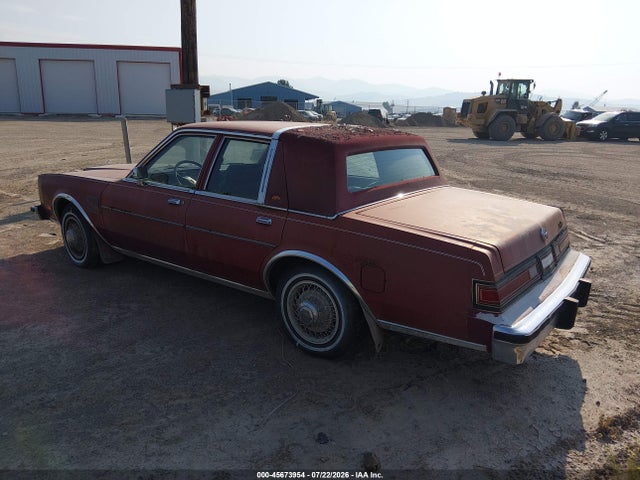 1983 Chrysler New Yorker Fifth Avenue მანქანა იყიდება აუქციონზე, vin: 2C3BF66P7DR245201, აუქციონის ნომერი: 45673954