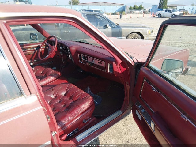 1983 Chrysler New Yorker Fifth Avenue მანქანა იყიდება აუქციონზე, vin: 2C3BF66P7DR245201, აუქციონის ნომერი: 45673954