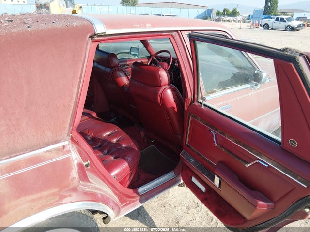 1983 Chrysler New Yorker Fifth Avenue მანქანა იყიდება აუქციონზე, vin: 2C3BF66P7DR245201, აუქციონის ნომერი: 45673954