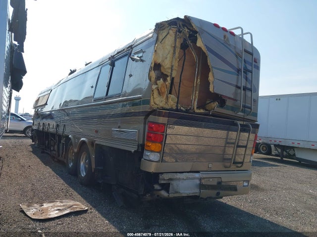 45674079 :رقم المزاد ، 1BBCRB982WF080792 vin ، 1998 Blue Bird Mpv مزاد بيع