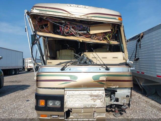 45674079 :رقم المزاد ، 1BBCRB982WF080792 vin ، 1998 Blue Bird Mpv مزاد بيع