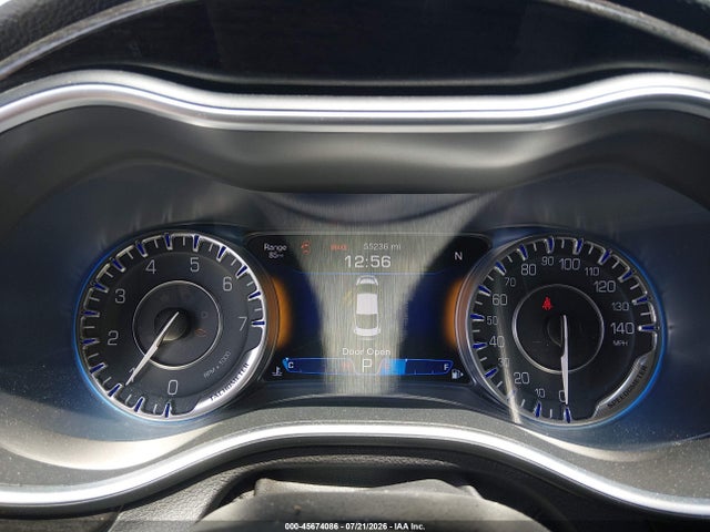 45674086 :رقم المزاد ، 1C3CCCCGXFN519698 vin ، 2015 Chrysler 200 C مزاد بيع