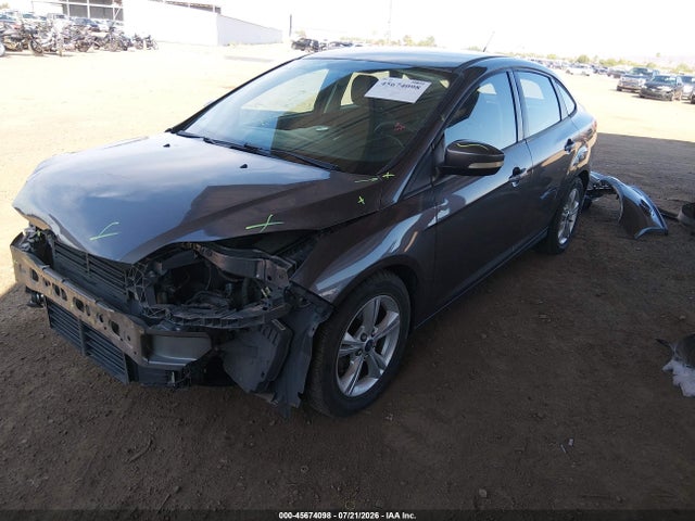 Ford FOCUS SE 2014 1FADP3F26EL105130 Image 2