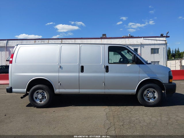 Chevrolet Express 2500 Work Van 2018 1GCWGAFG1J1277185 Image 15